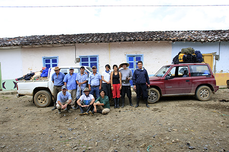 Paola Pedraza-Peñalosa and team in Colombia