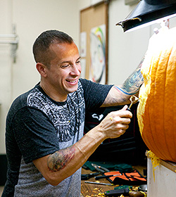 Ray Villafane pumpkin picasso master carving class