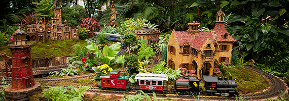 This Weekend The Holiday Train Show Takes You Around The World