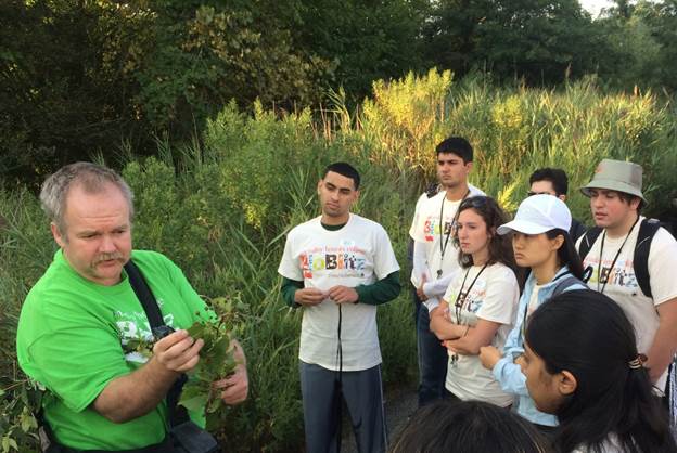 Richard Abbott teaching basic plant morphology