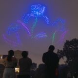 Starry Nights at NYBG, a 10-minute drone show finale illuminates the sky mco dsc04078 web