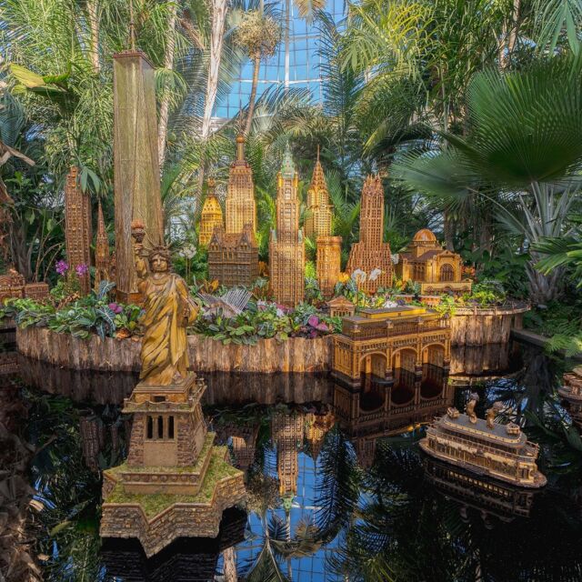 A bird's-eye view of the NYC skyline—right here inside a tropical glasshouse. 🚂🌴

Make December the month you experience the Holiday Train Show inside (and outside!) the Haupt Conservatory, with nearly 200 iconic New York landmarks brought to life by model trains that zip in and around this miniature metropolis. After over 30 years of celebrating the botanical beauty of the holidays, it's clear why this is the City's most beloved seasonal tradition!

Visit the link in our bio to get your tickets, and we'll see you this weekend 🎁

#HTSNYBG