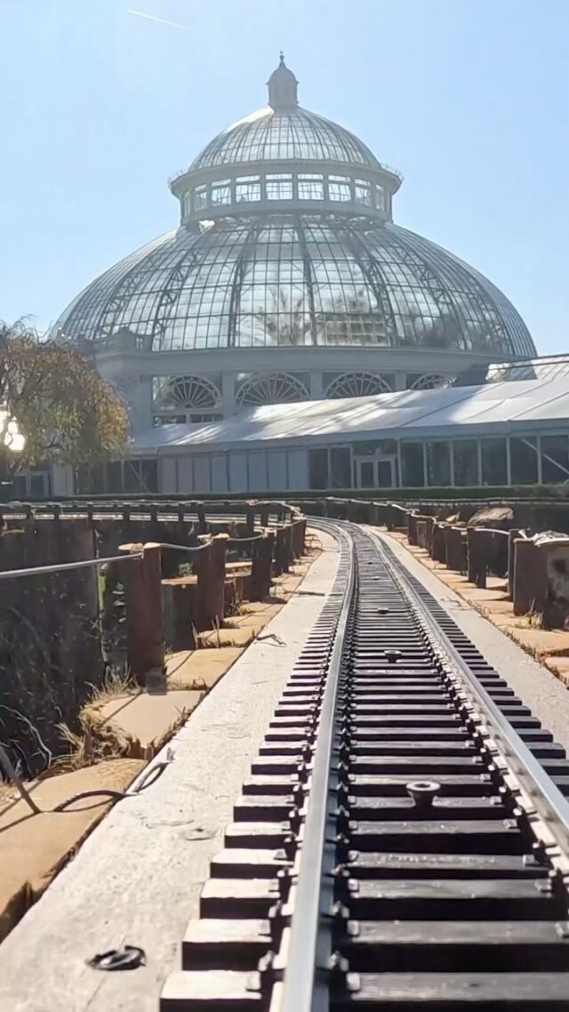 Sometimes you just need a model train’s-eye view to capture all the fantastical fun of the Holiday Train Show. 🚞

With an ALL-NEW outdoor mountainscape to explore, the show this year is bigger than ever and full of whimsical beauty to frame your perfect family photos. Bring the kids and join us as the exhibition gets its head of steam just in time for the holiday season, and be sure to leave room for NYBG GLOW on Friday and Saturday nights this coming weekend!

🚂 Hit the link in our bio to grab your tickets now~

#HTSNYBG #NYBGglow