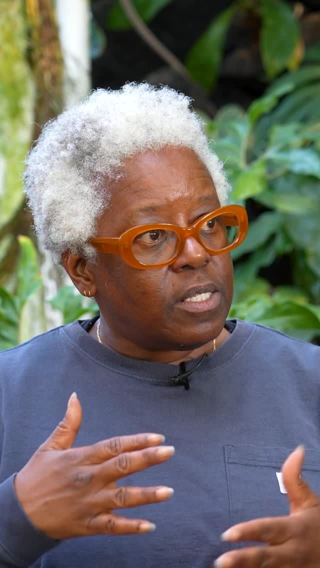 “If we have more green spaces we can breathe better. If we have clean soil we can grow more healthy food. It’s symbiotic, we take care of each other. That’s the liberation part.”

As we close out #EarthMonth, join Arvolyn Hill (@arvolyn), Associate Director of our Everett Children’s Adventure Garden, for her latest #PlantsAsLiberation interview with @sherylldurrant. Serving as the Board Director of @justfoodnyc—and an urban farmer, educator, and food justice advocate—Sheryll talks about how she works to connect her community to nature, giving them the skills and sovereignty to grow their own food sustainably.

Watch the full discussion, along with all of our past interviews, through link in bio.