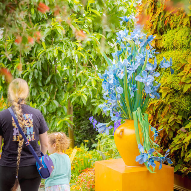 Make this the weekend you escape to the Haupt Conservatory, where Van Gogh’s masterworks come to life among the lush collections of our landmark glasshouse. 🖼👀

Indoors and out, Van Gogh’s Flowers is the perfect summer afternoon adventure in NYC, featuring monumental contemporary artworks and vibrant botanical displays full of the color and life that Van Gogh most admired.

With the exhibition’s flowers in full summer bloom, don’t miss it!

#VanGoghsFlowers