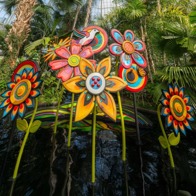 We’re open today for this long weekend of peace, love, and plants! 🌼✨

Our groovy new exhibition Flower Power is now live, with plenty to explore—from botanical displays full of iconic ‘60s nostalgia to musical performances, crafts, and even a gallery exhibition spotlighting the photography and visual art of the era (including Andy Warhol!)

Keep the weekend going with a trip to the Garden! Tickets through link in bio.

#FlowerPower