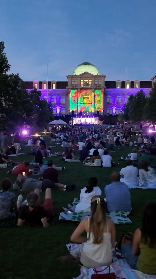 You’ve only got ONE chance left to catch our Liquid Light Shows this summer, and it’s this Saturday! 🌈🎸

Get your tickets through link in bio for June 27, with a dazzling performance by visual artist @liquidlightlab projecting a rainbow of swirling color over @woods_family_band as they take the stage. Chill out to their original work that puts a fresh edge on the sounds of the ‘60s, see Flower Power glowing after dark, and find handmade goods at our Makers Market. Then grab a bite from our picnic-ready food options as you play lawn games.

It’s the perfect summer night out for you and the crew. Get your spots while you can!

#LiquidLightShows #FlowerPower

Music by Woods