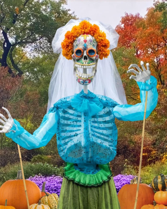 Tickets are now on sale for Día de los Muertos, a spirited fall experience new to NYBG that kicks off on October 3! 💀🍁🌼
 
With vibrant marigold blooms and a colorful community ofrenda, the rich traditions of this Mexican holiday come to the Garden for a celebration of memory, life, and renewal. Friendly spirit guides lead the way to joyful encounters with artful calaveras and a larger-than-life Catrina adorned with colorful flowers. Come celebrate loved ones with music and crafts on weekends while you enjoy fall’s golden foliage and festive pumpkins.
 
Get your tickets now through link in bio!
 
#DiaDeLosMuertos