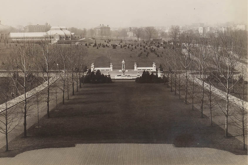 A black and white photo of the original fountain structure that resided at the far end of Tulip Tree Allée in early 20th century